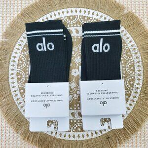 NWT ALO Yoga Throwback Sock - 2 Pairs